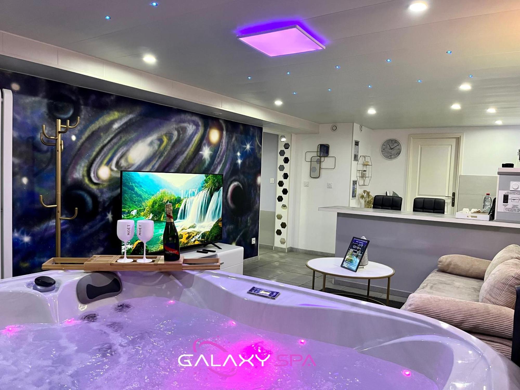 Galaxy Spa - Suite Mercure Jacuzzi Privatif Champigneulles Exteriér fotografie