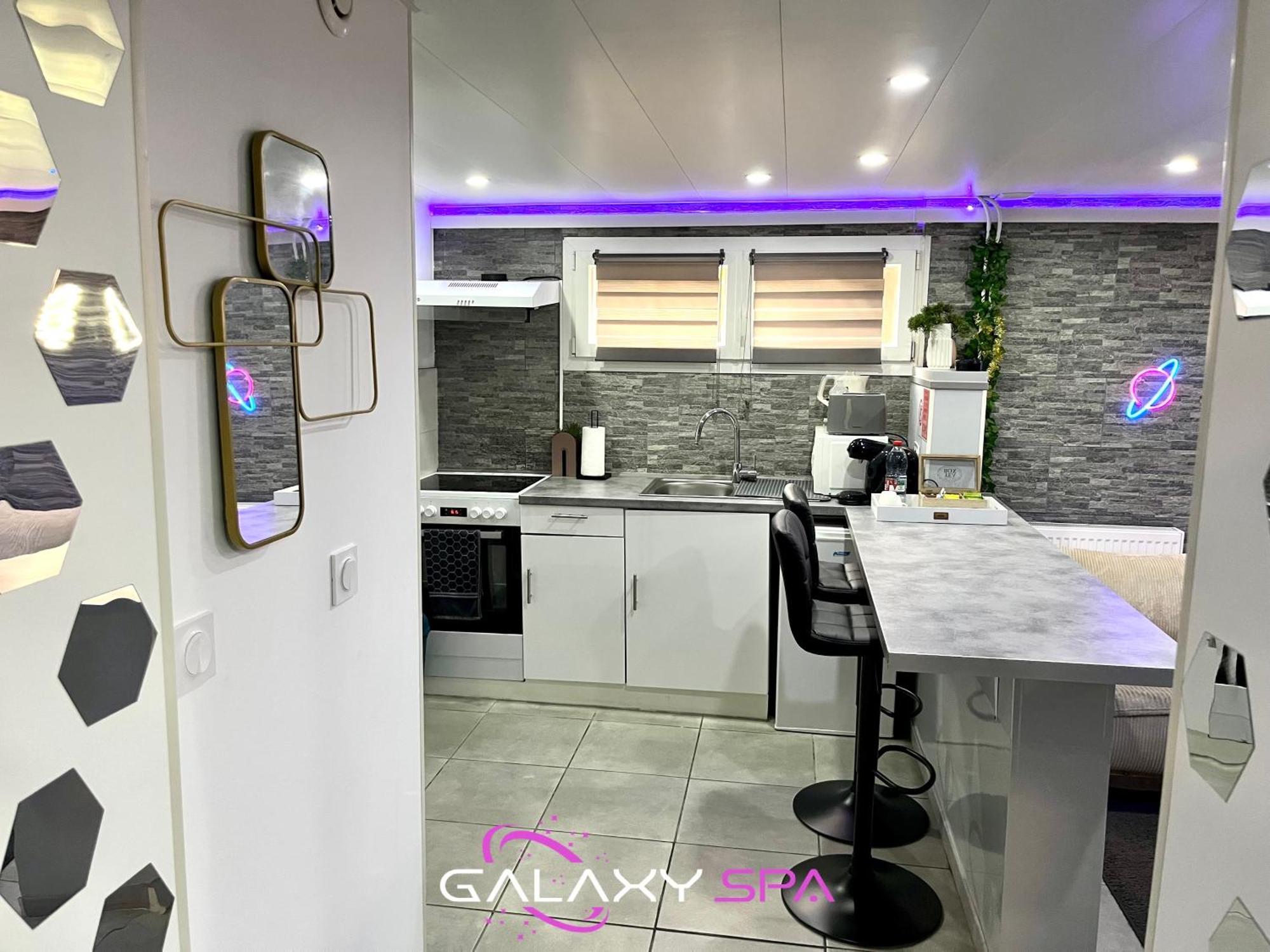 Galaxy Spa - Suite Mercure Jacuzzi Privatif Champigneulles Exteriér fotografie