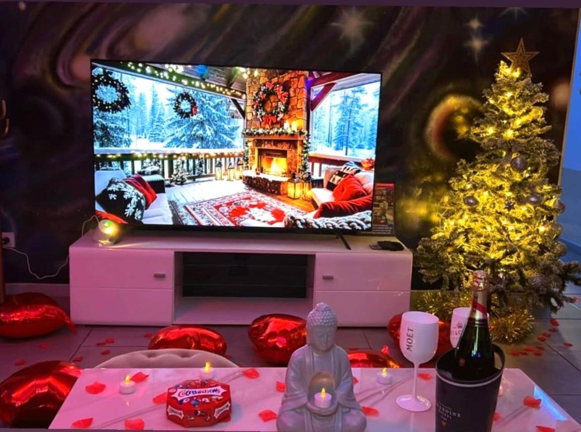 Galaxy Spa - Suite Mercure Jacuzzi Privatif Champigneulles Exteriér fotografie